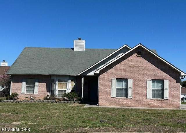 Property at 1430 Ben's View Ct, Maryville, TN 37803, 3 beds, 2 baths