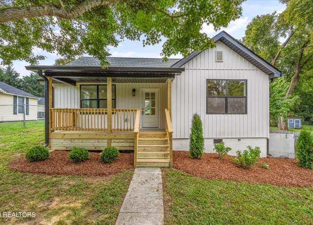 Property at 2302 Adair Ave, Knoxville, TN 37917, 2 beds, 2 baths