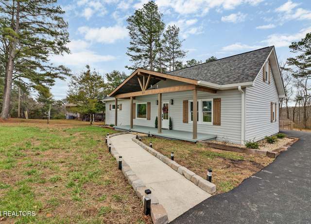 Property at 1177 Sparta Hwy, Crossville, TN 38572, 4 beds, 2 baths