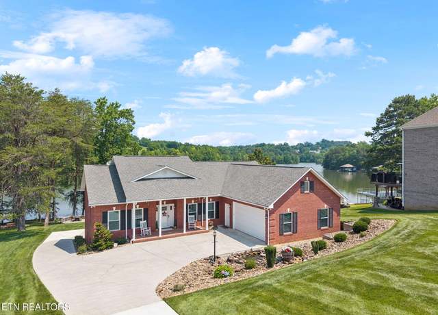Property at 1751 Cherokee Ct, Maryville, TN 37801, 4 beds, 3 baths