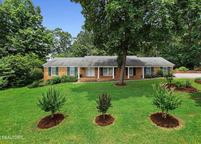 Property at 601 Broome Rd, Knoxville, TN 37909, 4 beds, 4 baths