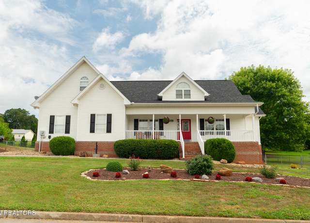 Property at 1979 River Vista Cir, Sevierville, TN 37876, 3 beds, 2 baths