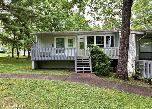 Property at 15 Eagle Ct, Crossville, TN 38558, 2 beds, 2.5 baths
