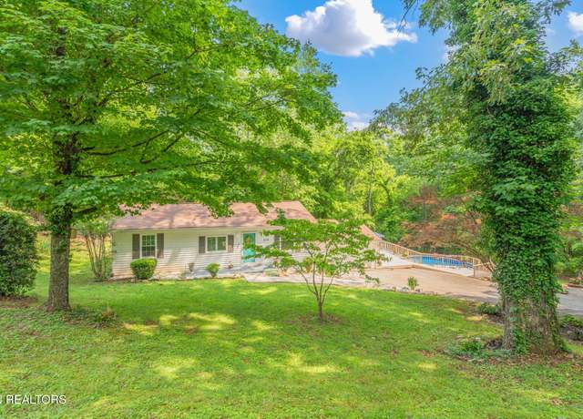 Property at 6136 Walnut Valley Dr, Knoxville, TN 37919, 3 beds, 2 baths