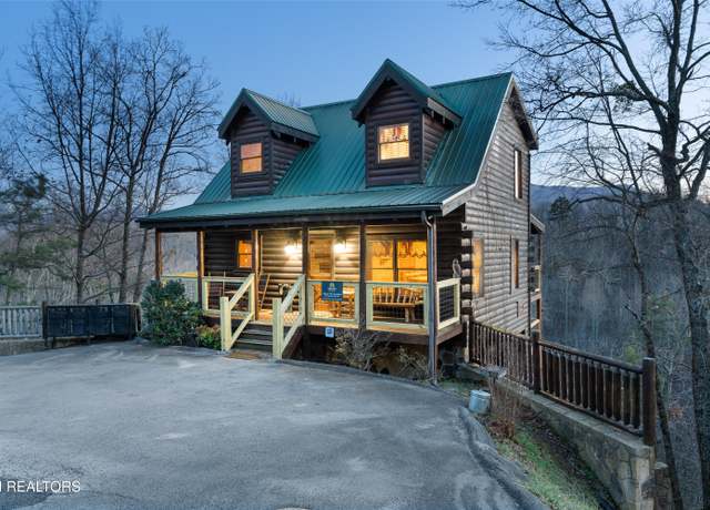 Property at 2045 Settlers Ridge Way, Gatlinburg, TN 37738, 2 beds, 3 baths