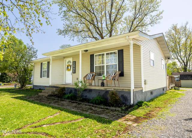 Property at 2320 Grove St, Maryville, TN 37804, 2 beds, 1 bath