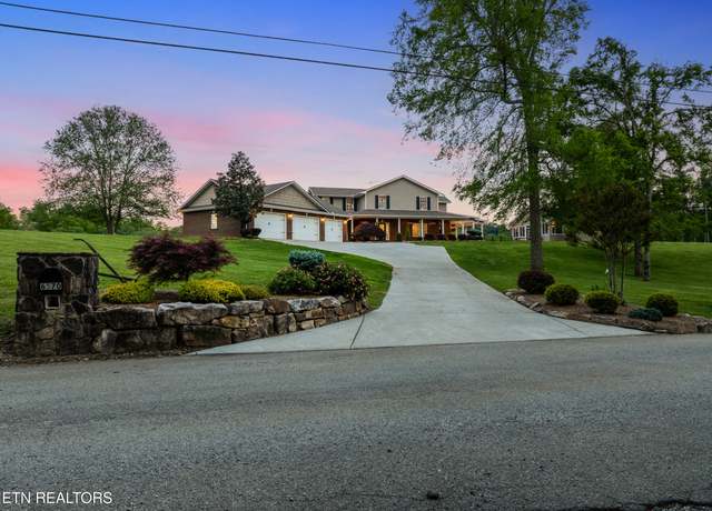 Property at 6570 Lee Thompson Ln, Maryville, TN 37801, 3 beds, 5.5 baths