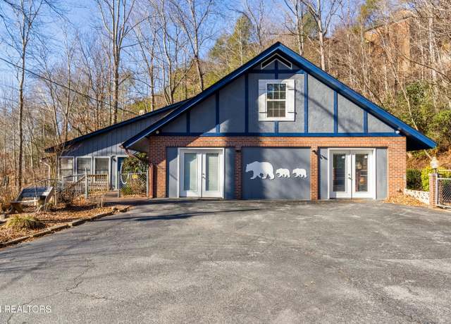 Property at 751 Ridge Rd, Gatlinburg, TN 37738, 8 beds, 6.5 baths