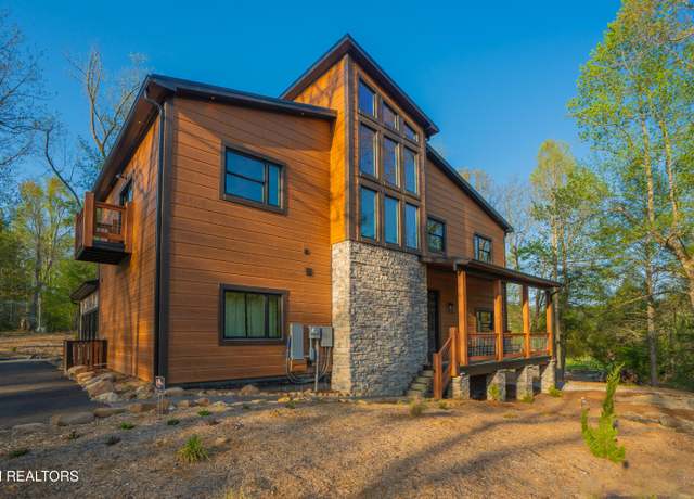 Property at 2215 Sawmill Cove Dr, Sevierville, TN 37862, 4 beds, 4 baths