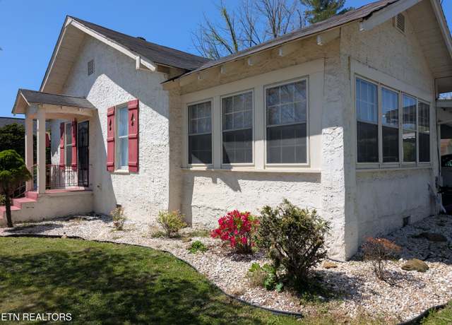 Property at 515 N 25th St, Middlesboro, KY 40965, 3 beds, 1 bath