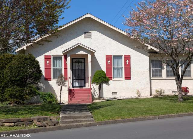 Property at 515 N 25th St, Middlesboro, KY 40965, 3 beds, 1 bath