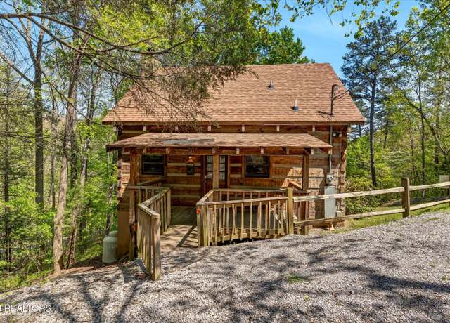 Property at 2580 Black Bear Ln, Sevierville, TN 37876, 1 bed, 2 baths