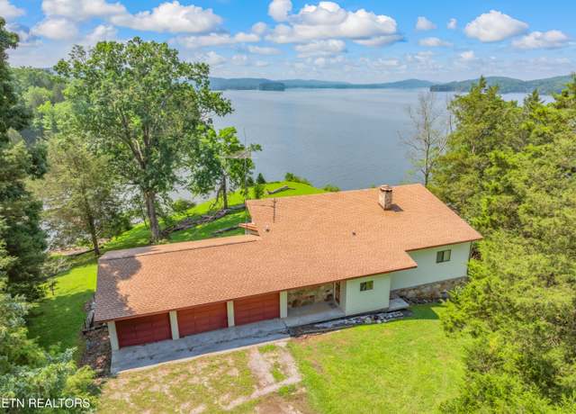 Property at 460 Lake Harbor Dr, Kingston, TN 37763, 2 beds, 2.5 baths