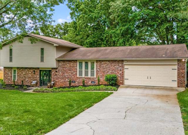 Property at 8804 Holles Ln, Knoxville, TN 37922, 4 beds, 3 baths