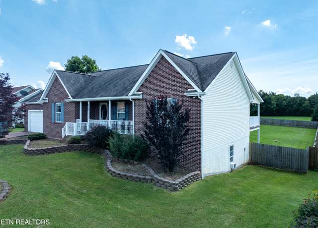 Property at 933 Mossy Grove Ln, Maryville, TN 37801, 3 beds, 3 baths