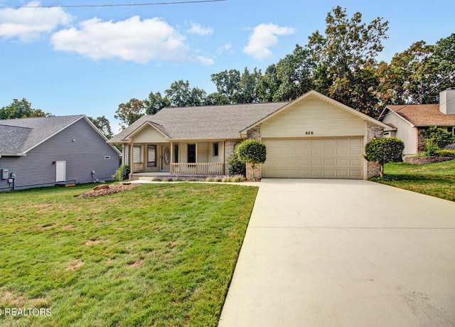 Property at 470 Lakeview Dr, Crossville, TN 38558, 3 beds, 2 baths