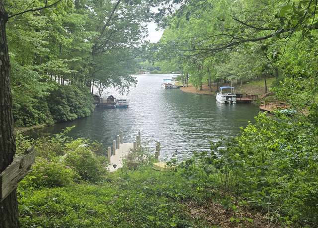 Property at 157 Overlook Cv, Crossville, TN 38558