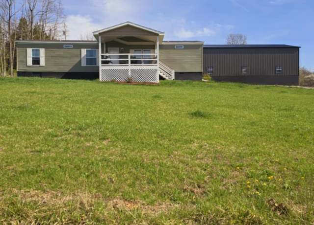 Property at 345 Hill Crest Dr, Tazewell, TN 37879, 3 beds, 2 baths