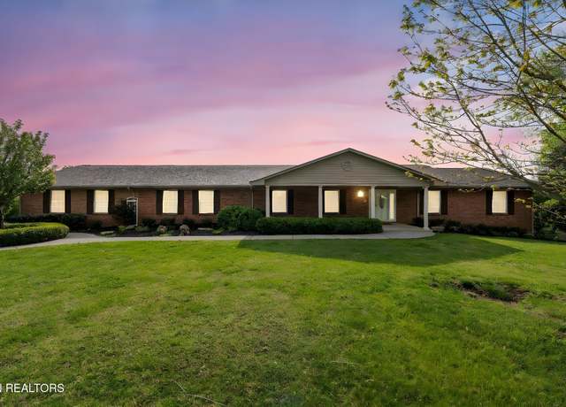 Property at 1245 S Heritage Dr, Maryville, TN 37803, 5 beds, 5.5 baths