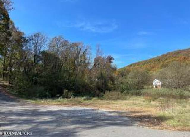 Property at 909 E Walden St, Lafollette, TN 37766