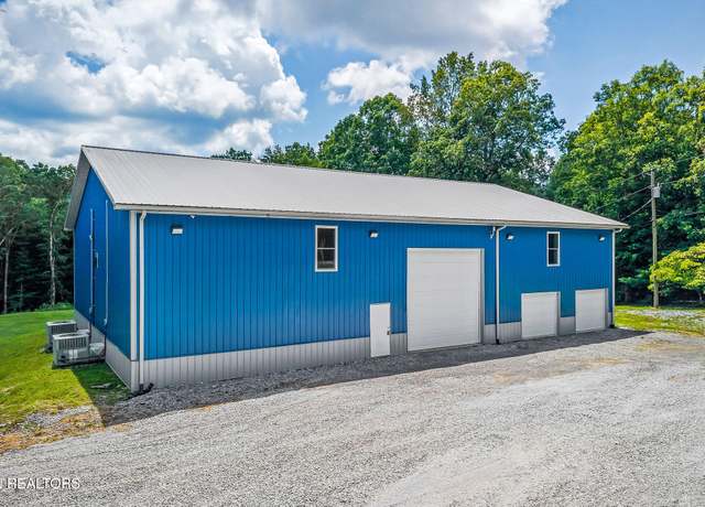 Property at 1899 Cow Pen Rd Off Rd, Crossville, TN 38571, 3 beds, 2.5 baths