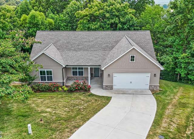 Property at 4300 Amsterdam Ln, Knoxville, TN 37938, 3 beds, 2 baths