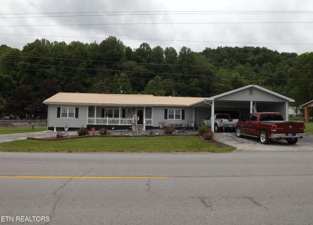 Property at 4921 W Cumberland Ave, Middlesboro, KY 40965, 3 beds, 2 baths