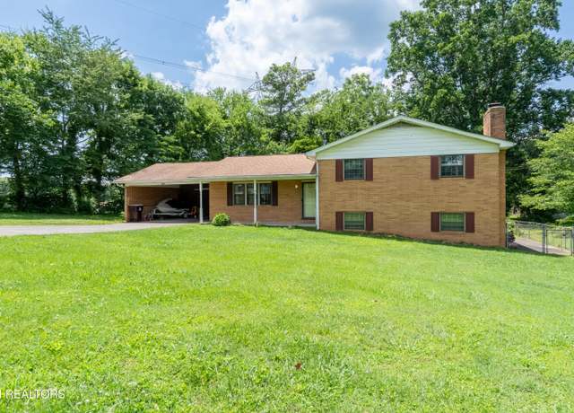 Property at 898 W Cunningham St, Alcoa, TN 37701, 4 beds, 2 baths