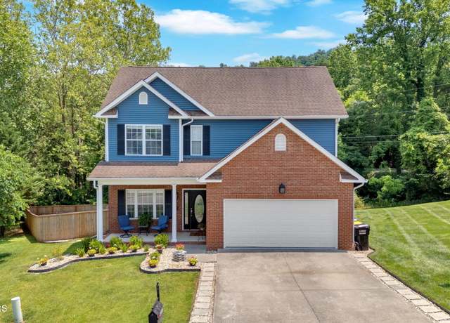 Property at 4512 Everwood Oak Ln, Knoxville, TN 37918, 4 beds, 2.5 baths