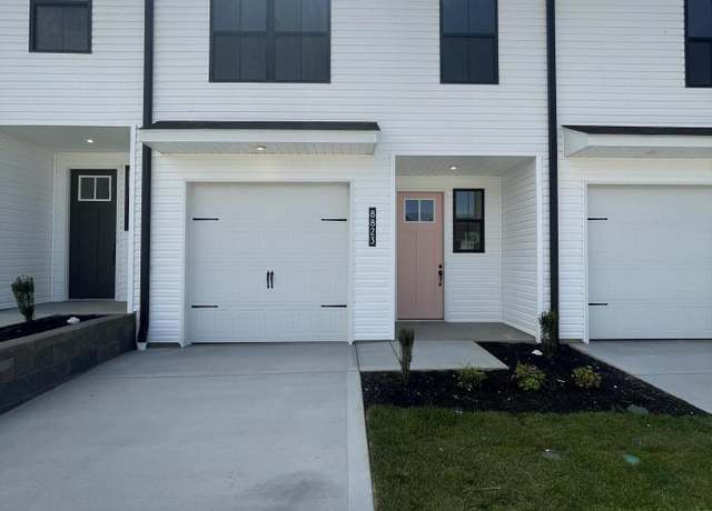 Property at 8823 Chapman Trace Way, Knoxville, TN 37920, 3 beds, 2.5 baths