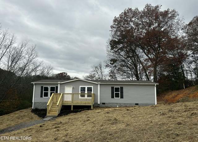 Property at 492 Foster Rd, Lenoir City, TN 37771, 3 beds, 2 baths