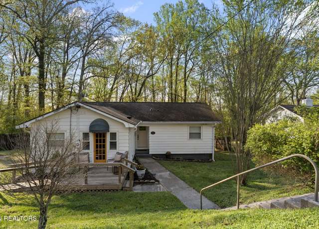 Property at 83 Outer Dr, Oak Ridge, TN 37830, 3 beds, 2 baths