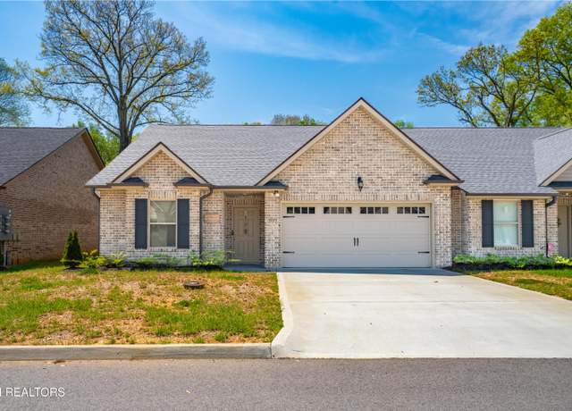 Property at 5925 Knox Hill Way, Knoxville, TN 37912, 3 beds, 2 baths