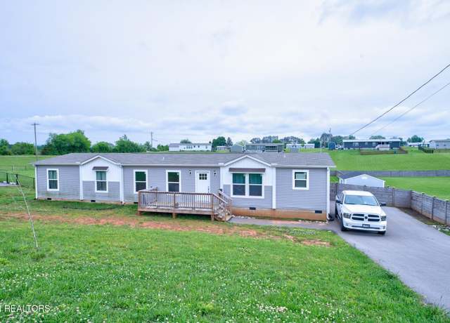 Property at 611 Towers Dr, Dandridge, TN 37725, 3 beds, 2 baths