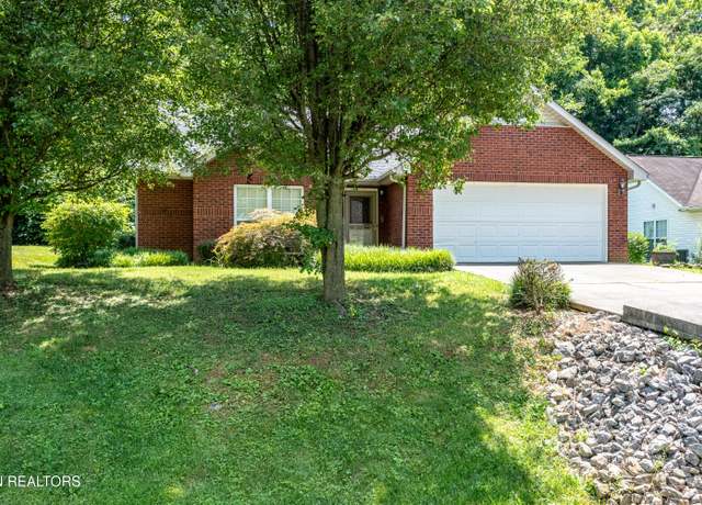 Property at 1032 Willow Creek Cir, Maryville, TN 37804, 3 beds, 2 baths