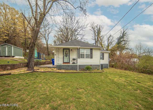 Property at 613 Short St, Harriman, TN 37748, 3 beds, 2 baths