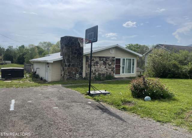 Property at 501 Boone Dr, Harrogate, TN 37752, 3 beds, 1 bath