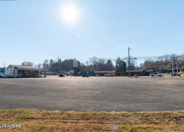 Property at 709 S White St, Athens, TN 37303