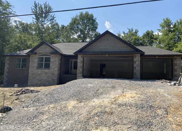 Property at 140 Windsor Rd, Fairfield Glade, TN 38558, 3 beds, 2.5 baths