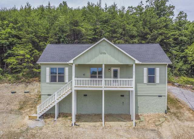 Property at 2609 Mountain Blvd, Sevierville, TN 37876, 3 beds, 2 baths