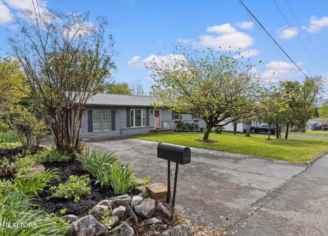 Property at 1204 Cedarwood Ln Ln, Maryville, TN 37803, 3 beds, 2 baths