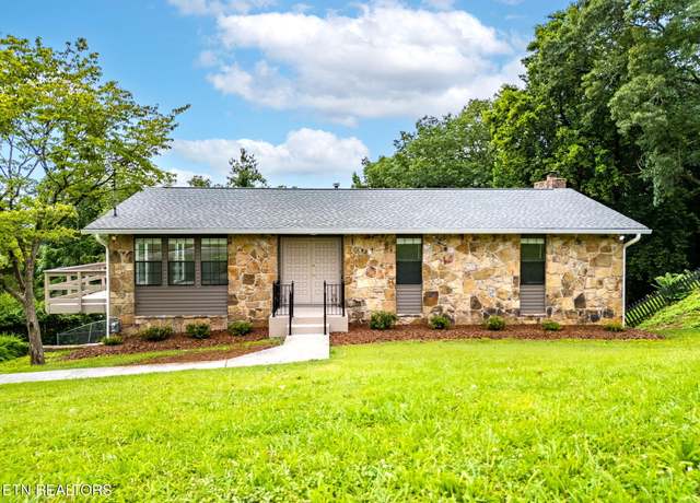 Property at 4804 NW Farland Dr, Knoxville, TN 37909, 5 beds, 2 baths