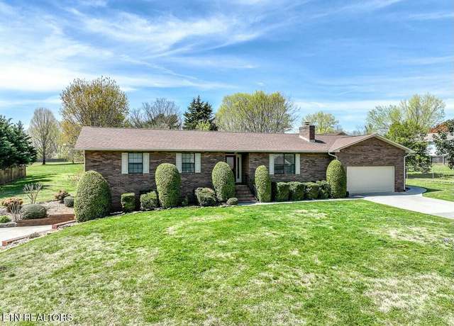 Property at 1707 Maggie St, Maryville, TN 37803, 3 beds, 2 baths