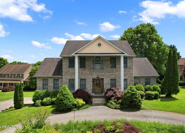 Property at 5004 Princess Ann Ct, Knoxville, TN 37918, 4 beds, 4.5 baths