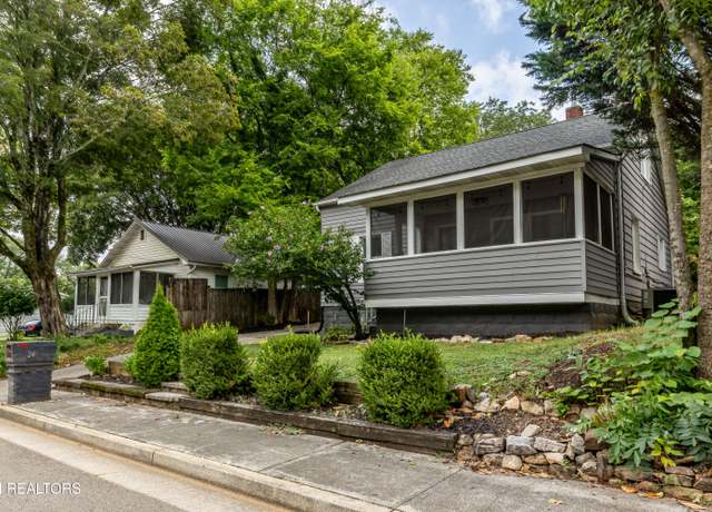 Property at 241 Boardman Ave, Maryville, TN 37803, 4 beds, 2 baths