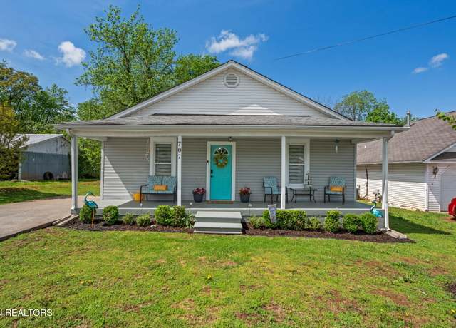 Property at 707 Front St, Maryville, TN 37804, 3 beds, 1 bath