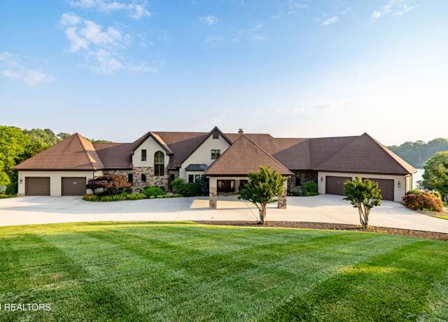 Property at 129 Indian Shadows Dr, Maryville, TN 37801, 8 beds, 6.5 baths