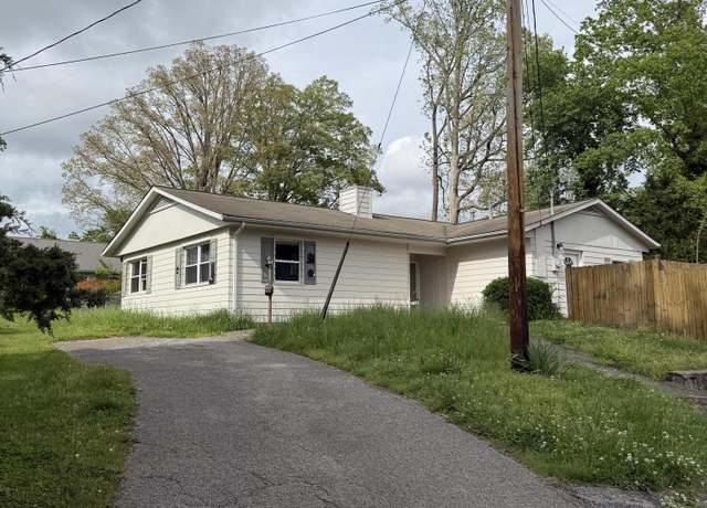 Property at 119 Newberry Cir, Oak Ridge, TN 37830, 3 beds, 2 baths