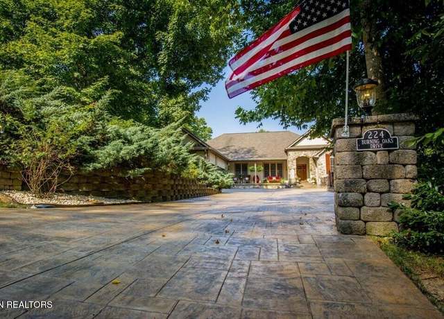 Property at 224 Burning Oaks Dr, Sevierville, TN 37876, 5 beds, 5.5 baths