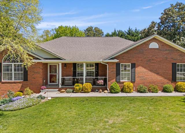 Property at 512 Sweet Briar Dr, Maryville, TN 37804, 3 beds, 2 baths